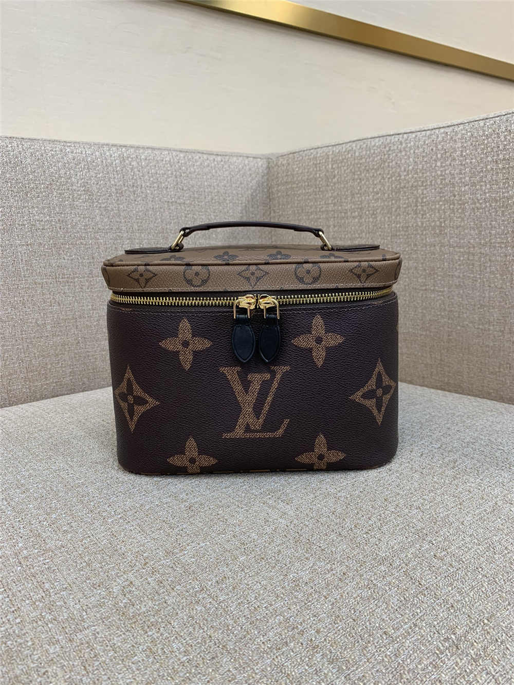 Louis Vuitton NICE BB M47212  size：24x18x14.5cm 2025 new 